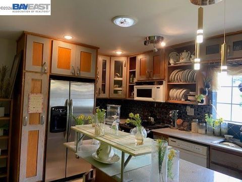 Photo of 847 W 81St St, Los Angeles, CA 90044 (MLS # 41125547)