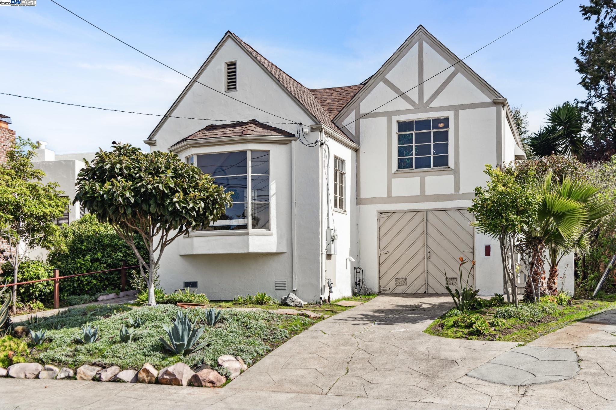 Berkeley, California 94702, United States, 2 Bedrooms Bedrooms, ,2 BathroomsBathrooms,Residential,Pending,81635 Berkeley, California 94702, United States, 2 Bedrooms Bedrooms, ,2 BathroomsBathrooms,Residential,Pending,81635