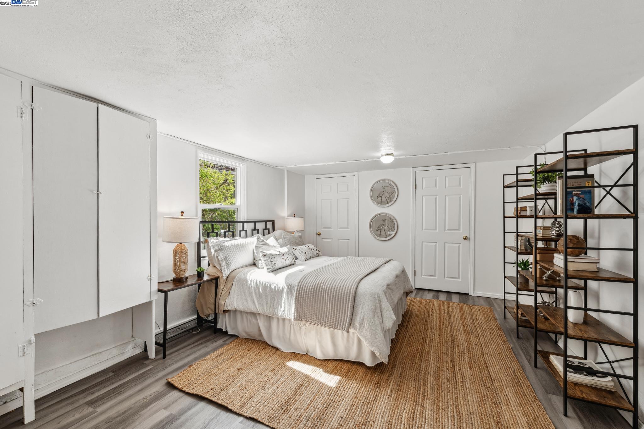 Berkeley, California 94702, United States, 2 Bedrooms Bedrooms, ,2 BathroomsBathrooms,Residential,Pending,81635