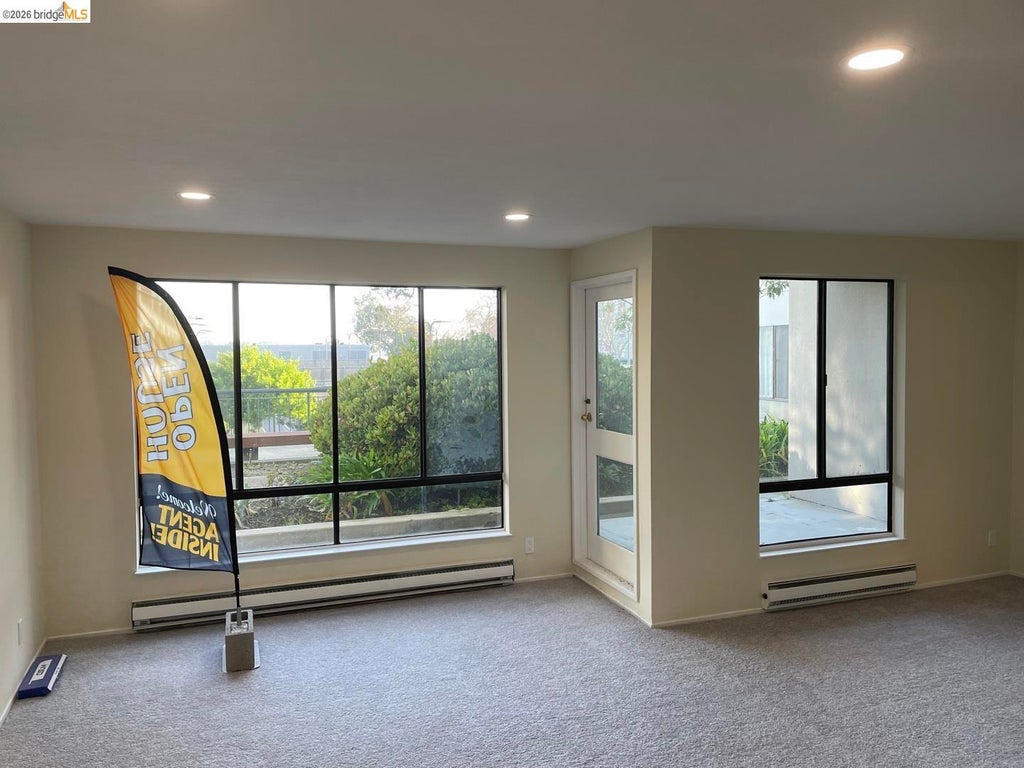 Photo of Emeryville, CA 94608 (MLS # 41143620)
