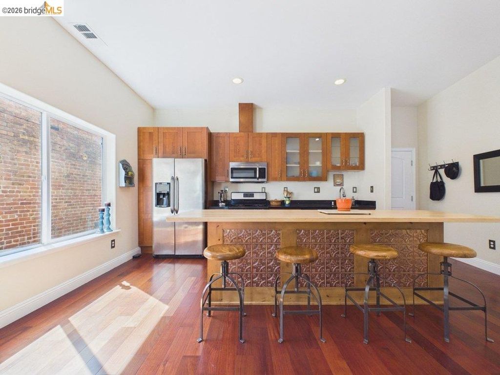 Photo of 1488 14Th St #A, Oakland, CA 94607 (MLS # 41127841)