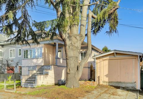 A home in Emeryville