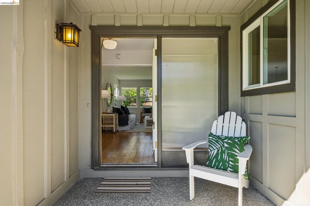 Photo of 4 Camelford Ct, Moraga, CA 94556 (MLS # 41129559)