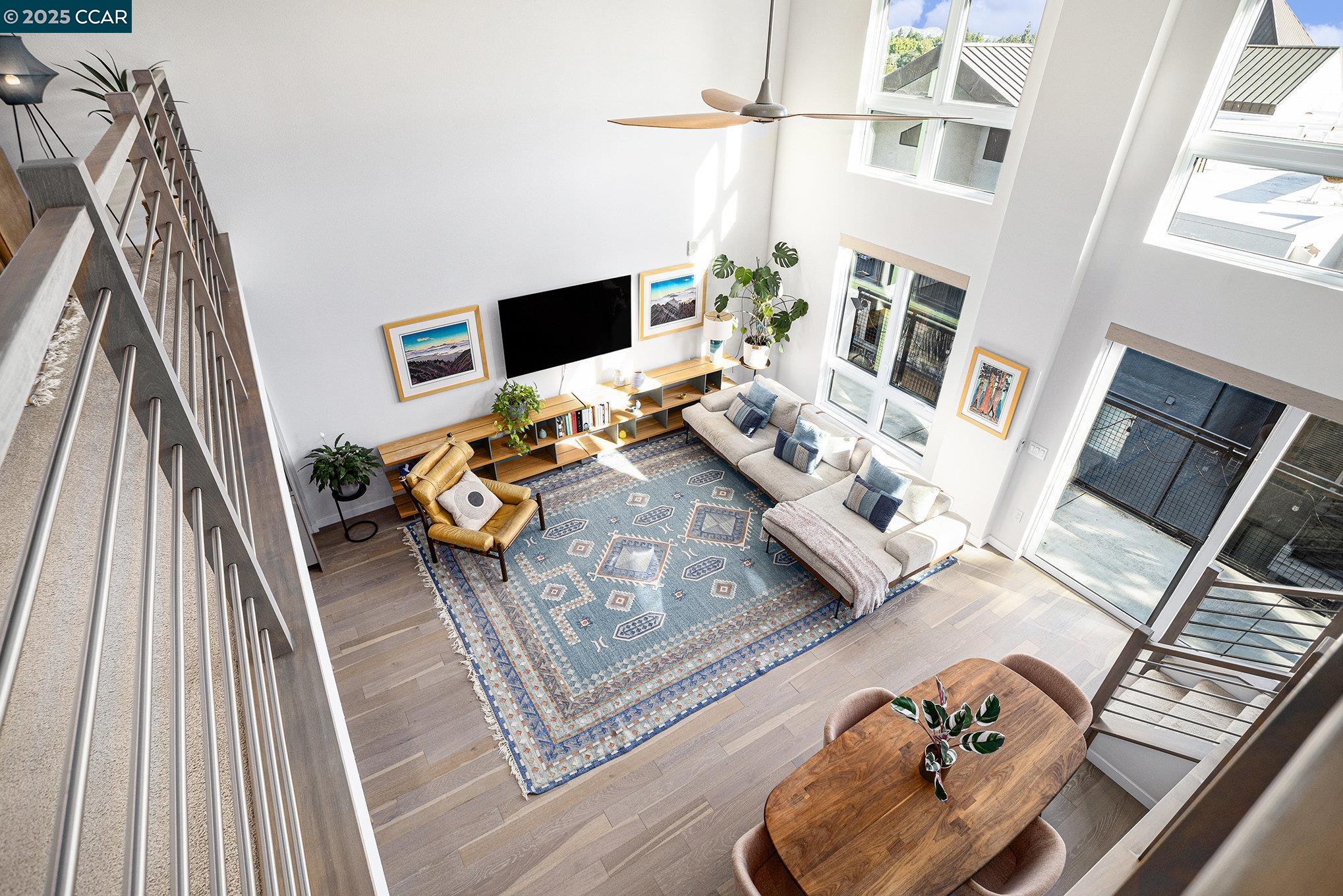 Walnut Creek, California 94596, United States, 2 Bedrooms Bedrooms, ,3 BathroomsBathrooms,Residential,Pending,136986