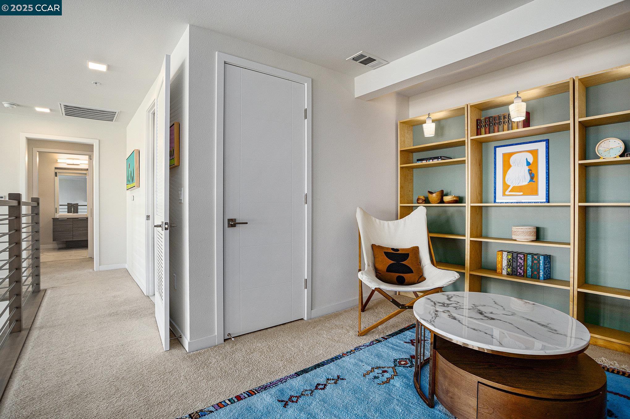 Walnut Creek, California 94596, United States, 2 Bedrooms Bedrooms, ,3 BathroomsBathrooms,Residential,Pending,136986