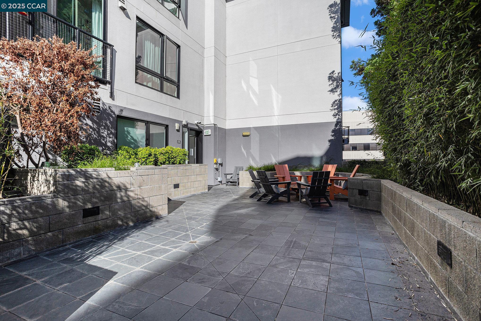 Walnut Creek, California 94596, United States, 2 Bedrooms Bedrooms, ,3 BathroomsBathrooms,Residential,Pending,136986