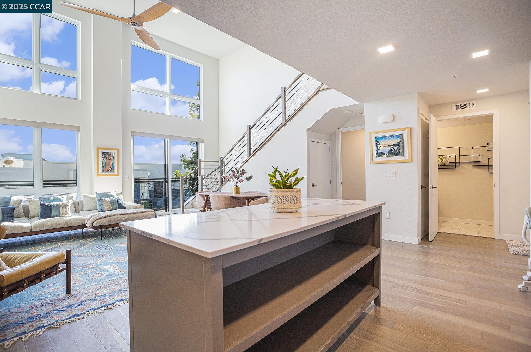 Walnut Creek, California 94596, United States, 2 Bedrooms Bedrooms, ,3 BathroomsBathrooms,Residential,Pending,136986