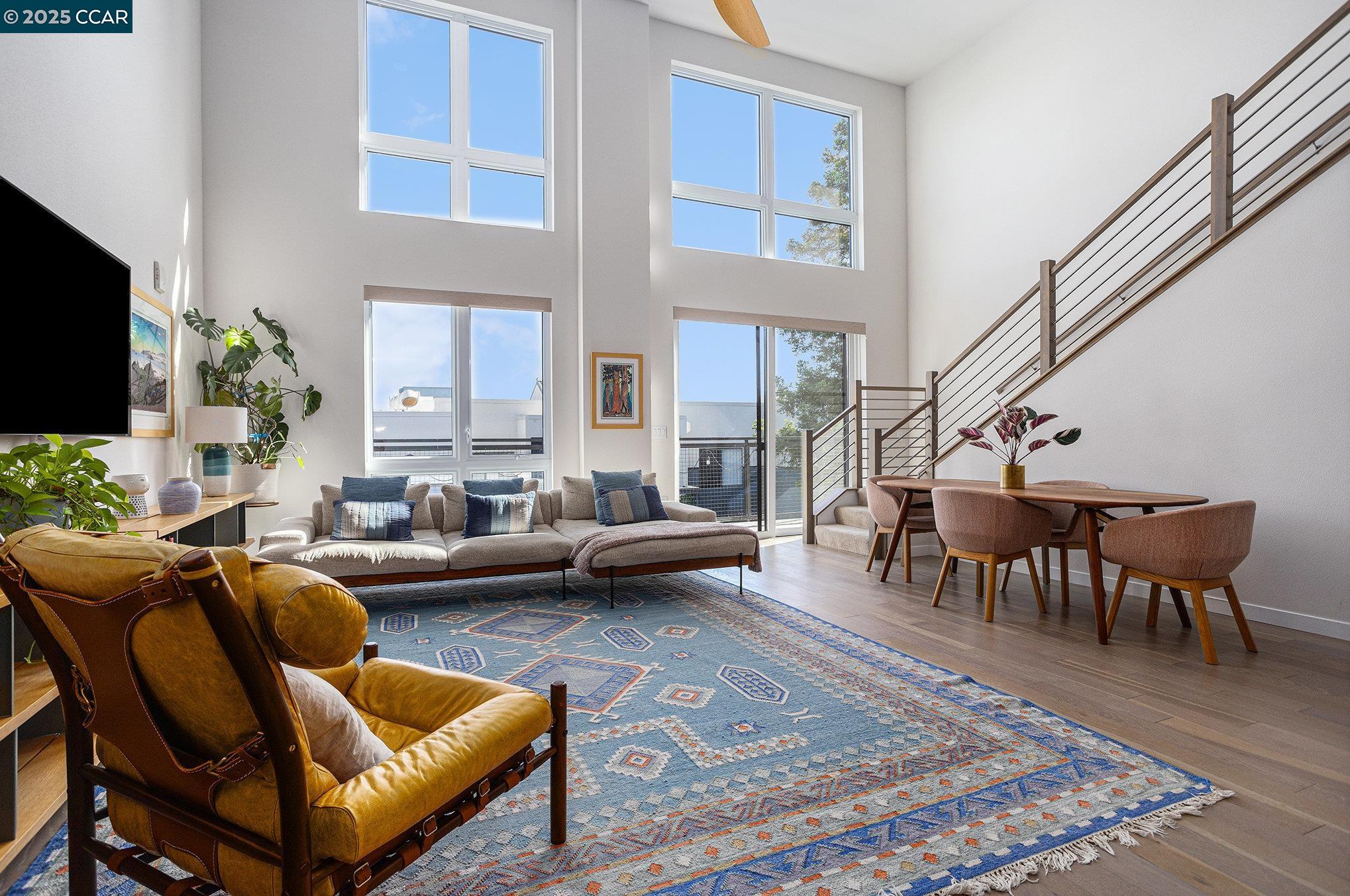 Walnut Creek, California 94596, United States, 2 Bedrooms Bedrooms, ,3 BathroomsBathrooms,Residential,Pending,136986