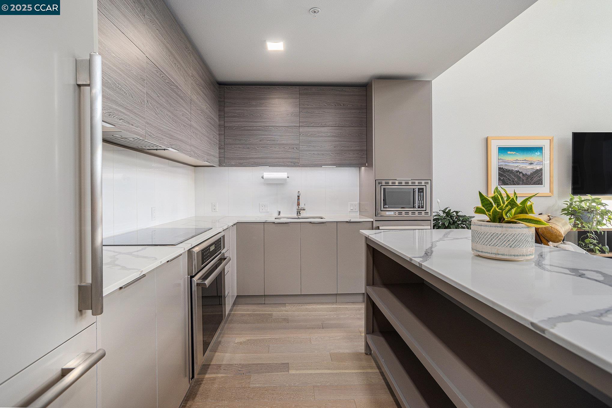 Walnut Creek, California 94596, United States, 2 Bedrooms Bedrooms, ,3 BathroomsBathrooms,Residential,Pending,136986