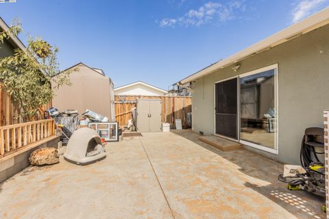 A home in Union City