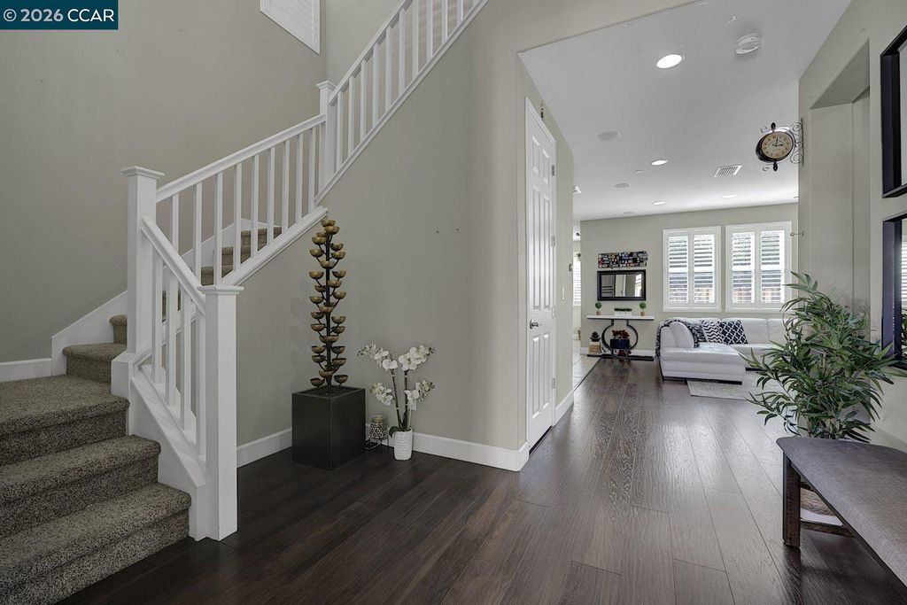 Photo of 332 Misty Cir, Livermore, CA 94550 (MLS # 41128513)