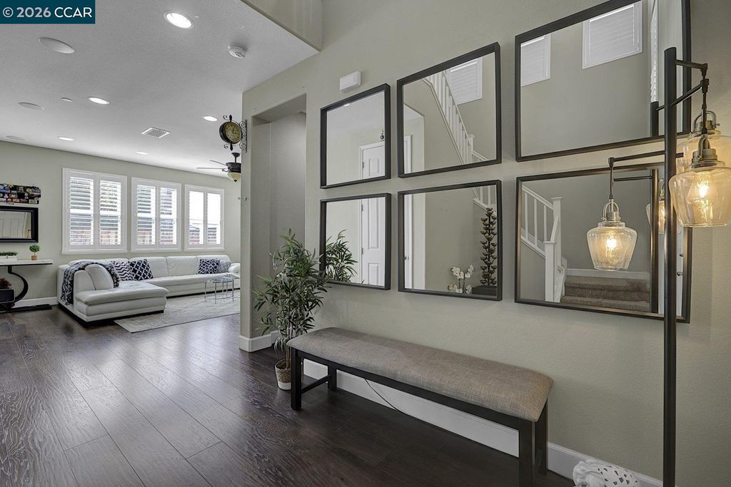 Photo of 332 Misty Cir, Livermore, CA 94550 (MLS # 41128513)