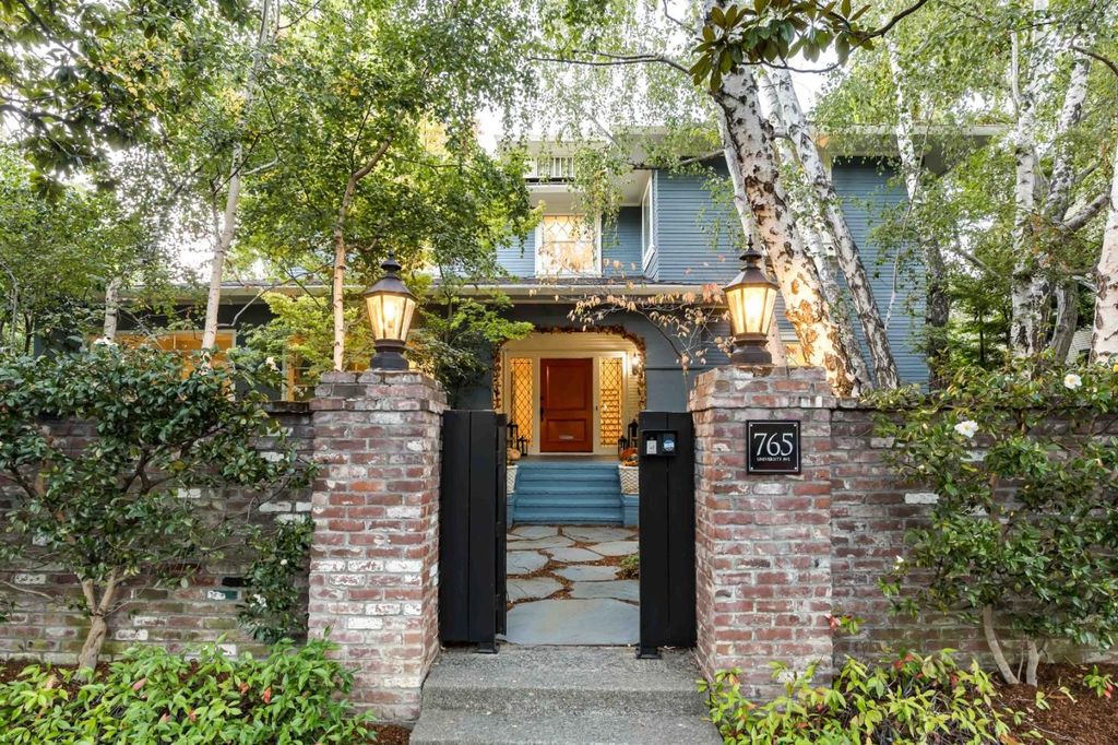 Photo of 765 University Avenue, Palo Alto, CA 94301 (MLS # ML82026153)