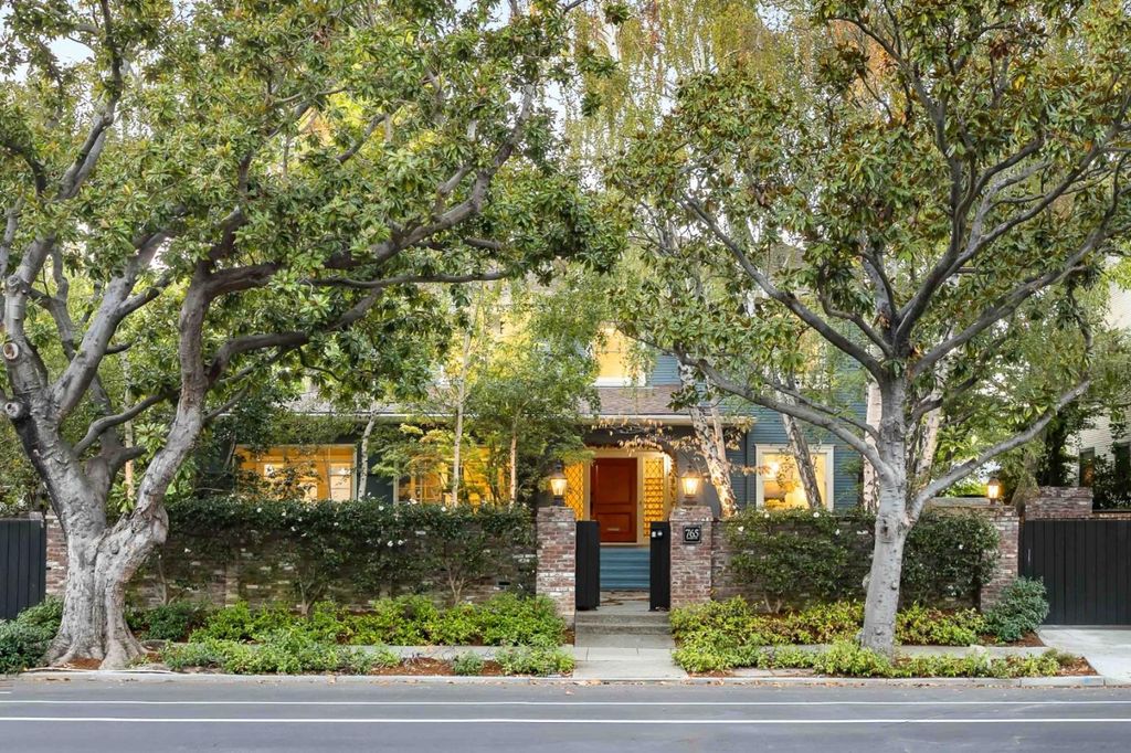 Photo of 765 University Avenue, Palo Alto, CA 94301 (MLS # ML82026153)