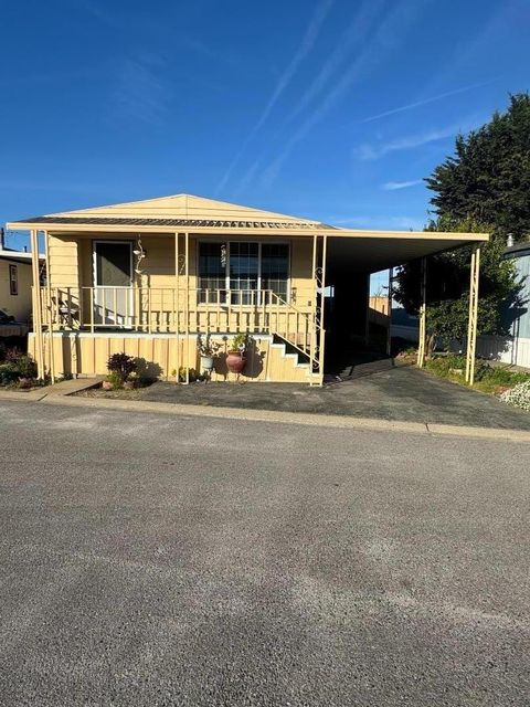 Photo of 55 San Juan Grade Road #18, Salinas, CA 93906 (MLS # ML82031667)