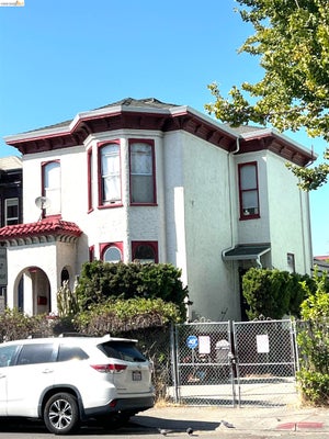 684 18TH ST, OAKLAND, CA 94612 - Image 2a6972be5ee3e043db6fe5b5bc4da5c6/1241823311