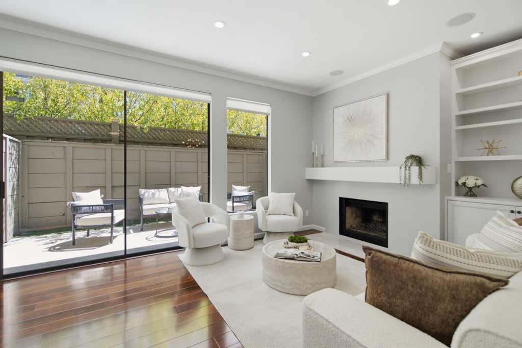 Photo of 16 Lorton Avenue #3, Burlingame, CA 94010 (MLS # ML82058386)