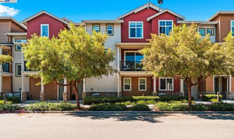 Photo of 849 Tranquility Circle #3, Livermore, CA 94551 (MLS # 41117829)