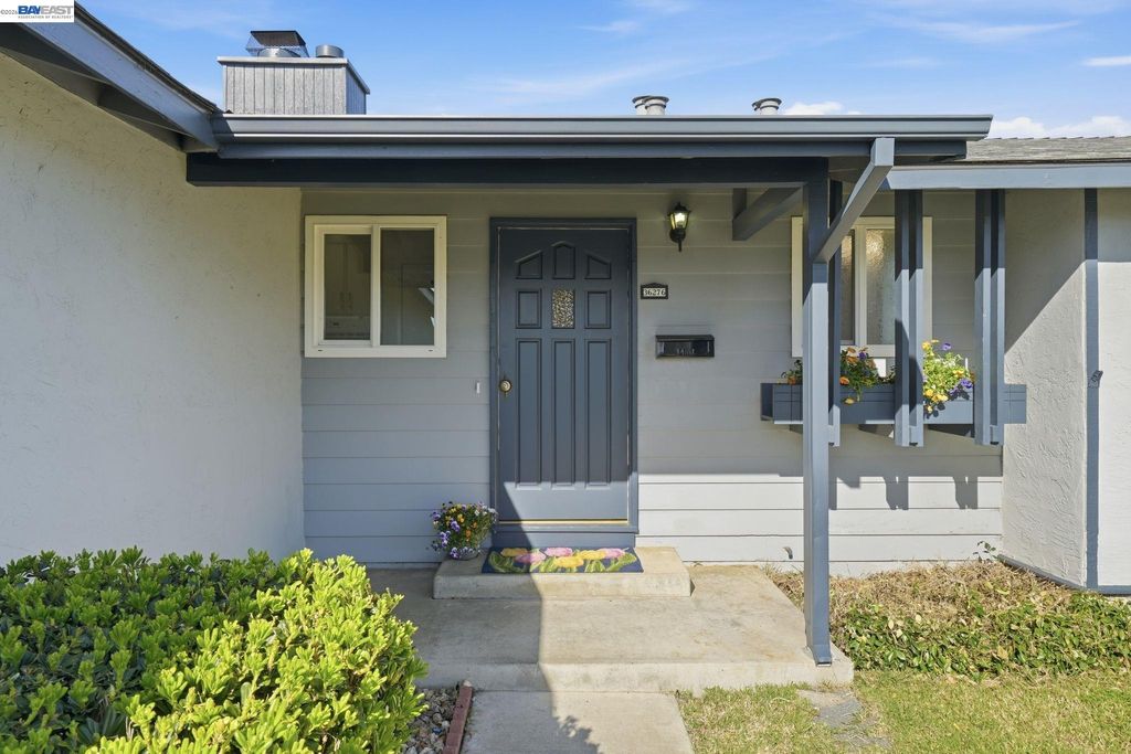 Photo of 36276 Sandalwood St, Newark, CA 94560 (MLS # 41126966)