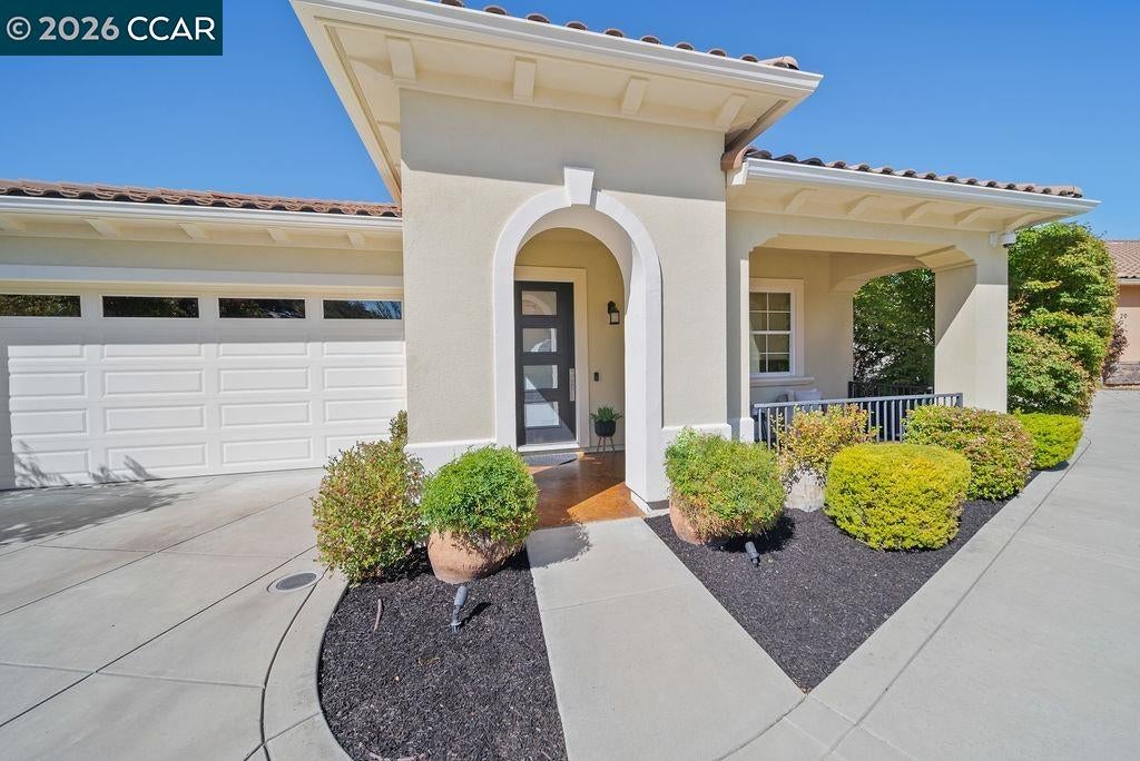 24 Promontory Place