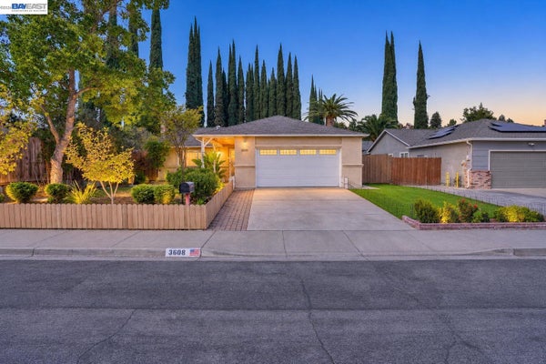 3608 NIGHTINGALE DR, ANTIOCH, CA 94509 - Image 2c195efe8736112e4ede7e73d3ae3ccf/3633180846