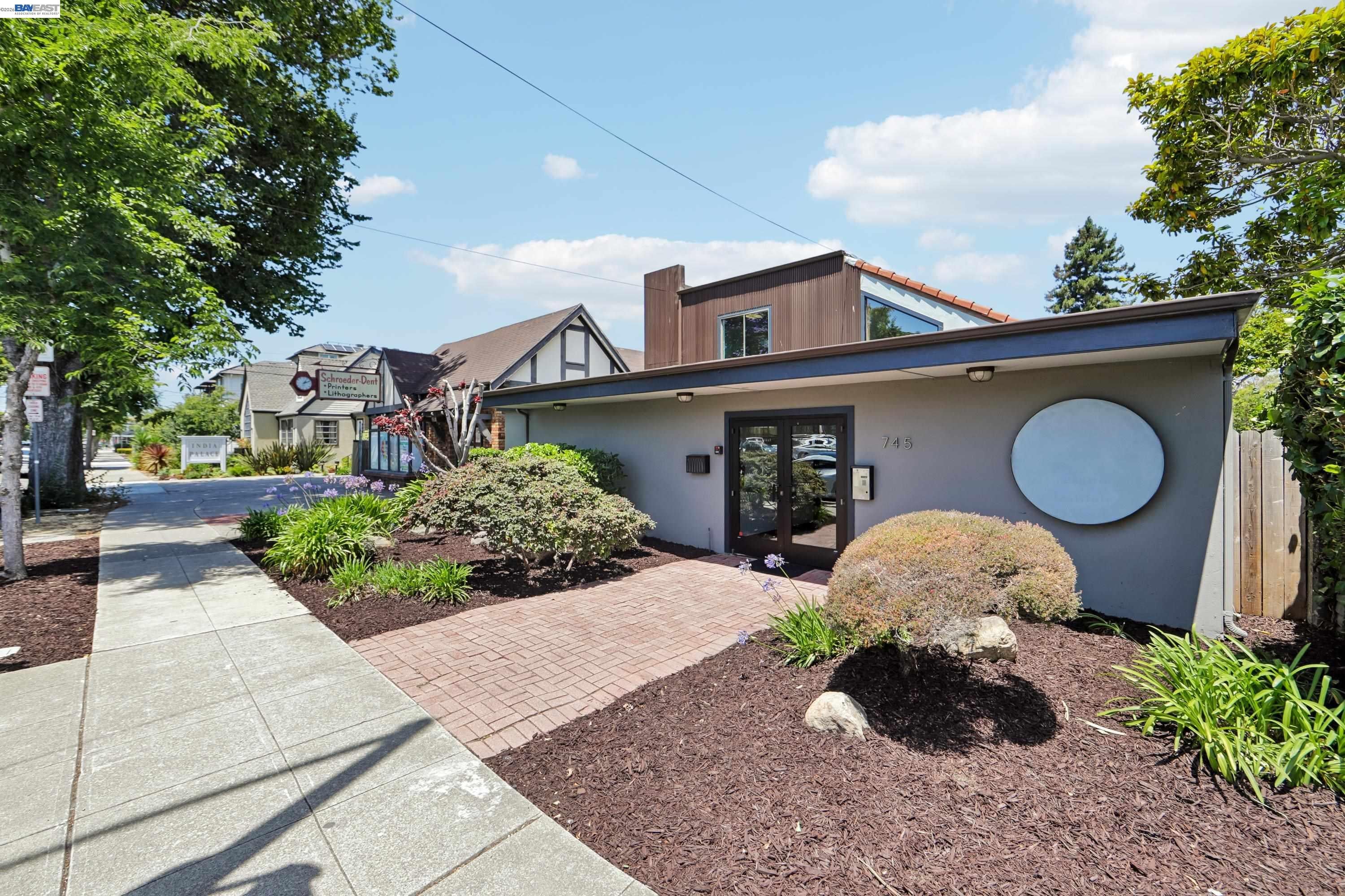 745 Buena Vista Avenue