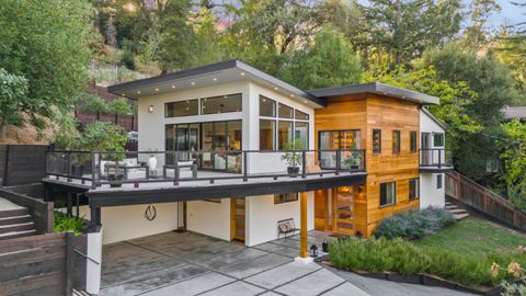 A home in Portola Valley