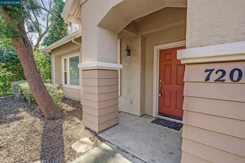 Photo of 720 Sutter Creek Ln, San Ramon, CA 94583 (MLS # 41122945)