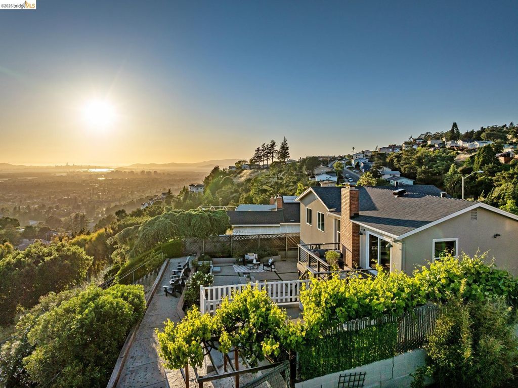 Photo of 341 Rishell Dr, Oakland, CA 94619 (MLS # 41129374)