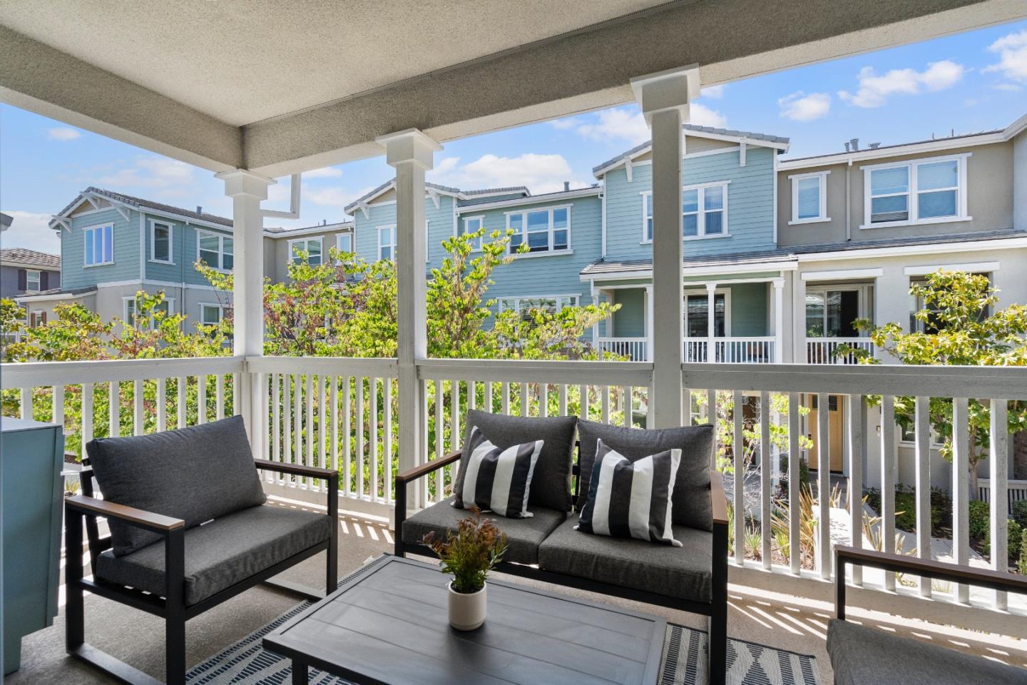 Sunnyvale, California 94086, United States, 3 Bedrooms Bedrooms, ,4 BathroomsBathrooms,Residential,Active,145621