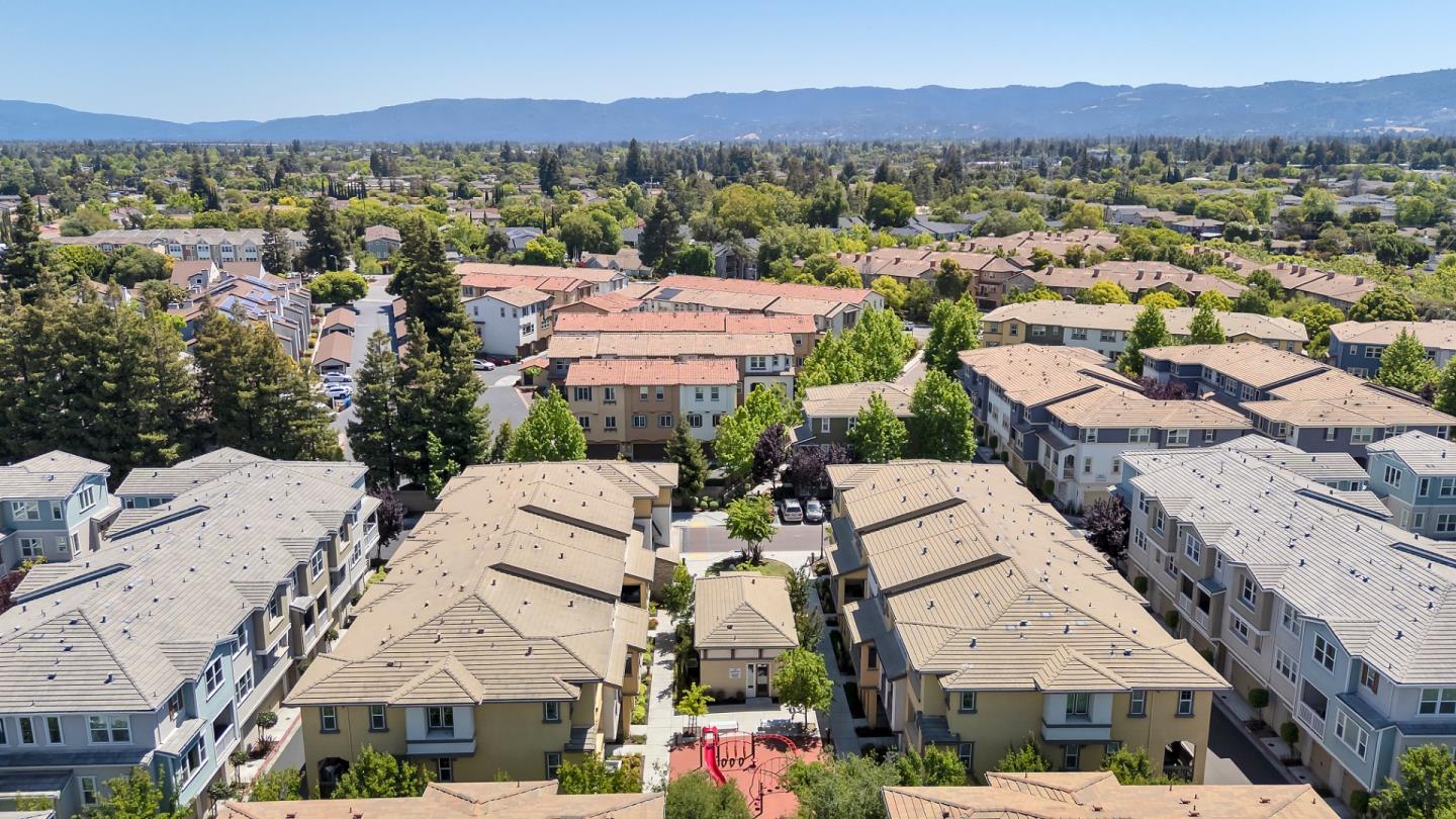 Sunnyvale, California 94086, United States, 3 Bedrooms Bedrooms, ,4 BathroomsBathrooms,Residential,Active,145621