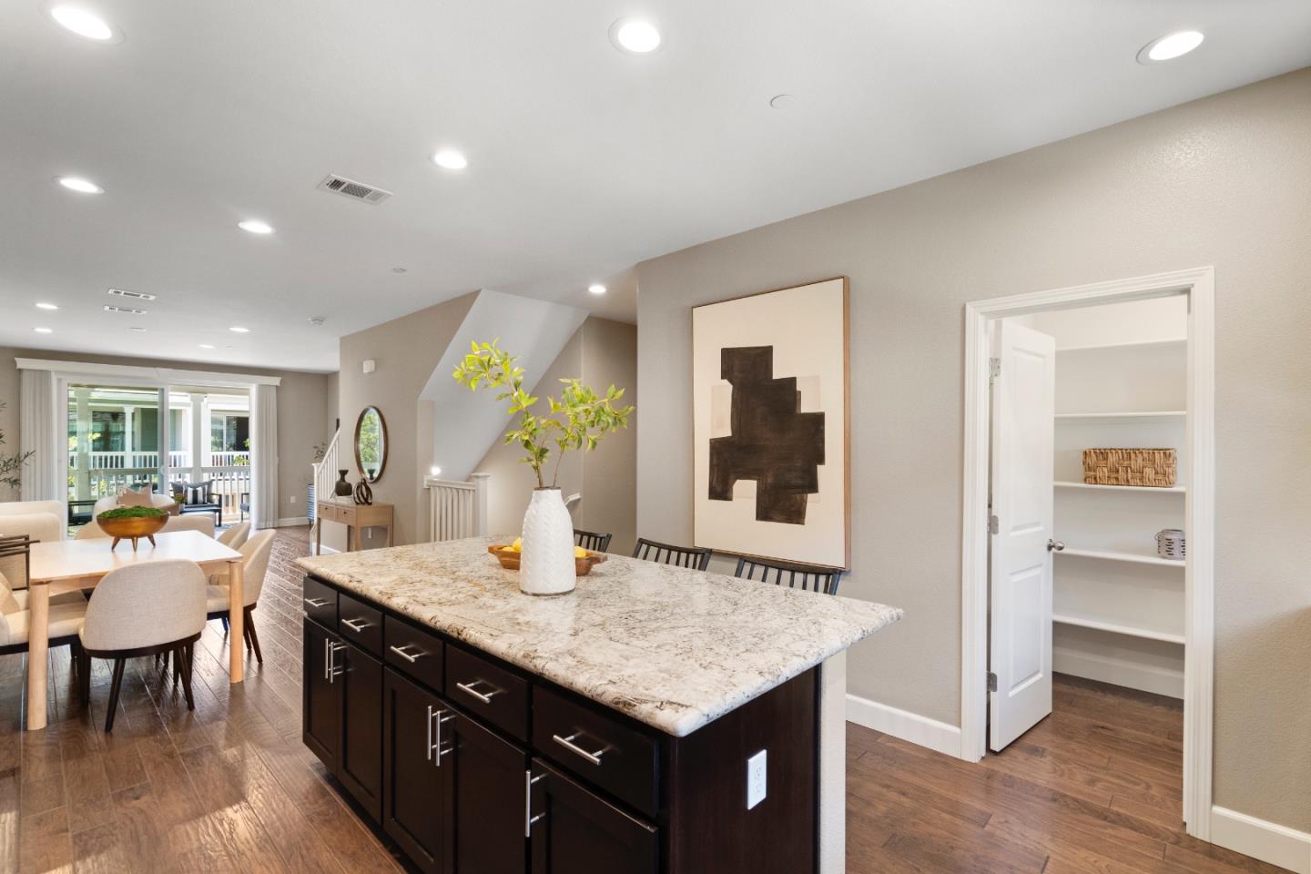 Sunnyvale, California 94086, United States, 3 Bedrooms Bedrooms, ,4 BathroomsBathrooms,Residential,Active,145621