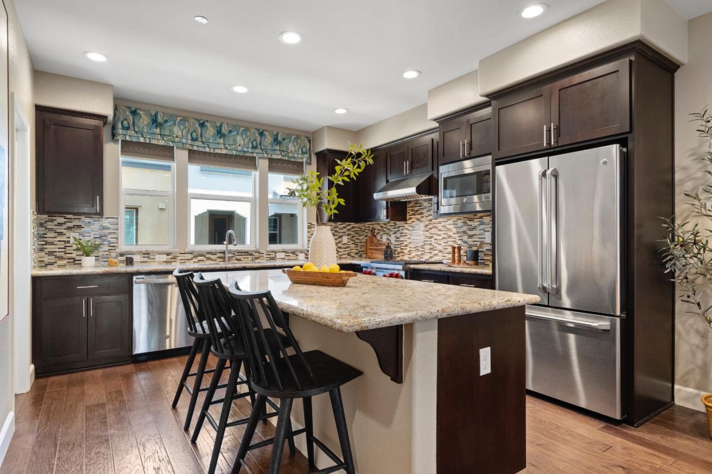 Sunnyvale, California 94086, United States, 3 Bedrooms Bedrooms, ,4 BathroomsBathrooms,Residential,Active,145621