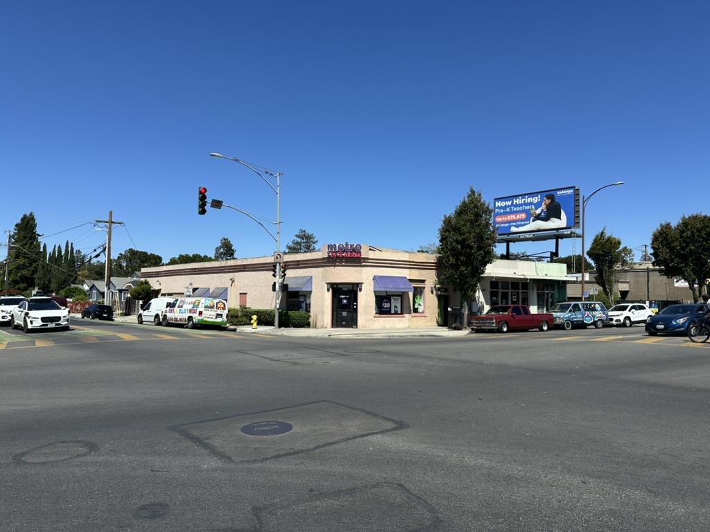 3201-3205 Middlefield Rd, Menlo Park, CA 94025