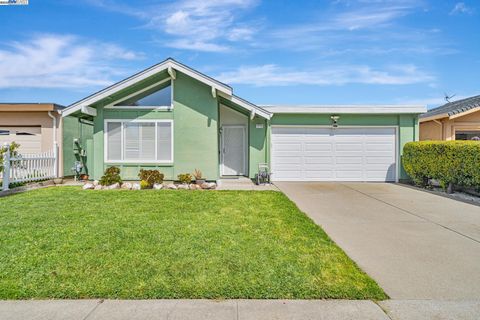 36784 Port Tidewood St Newark CA 94560