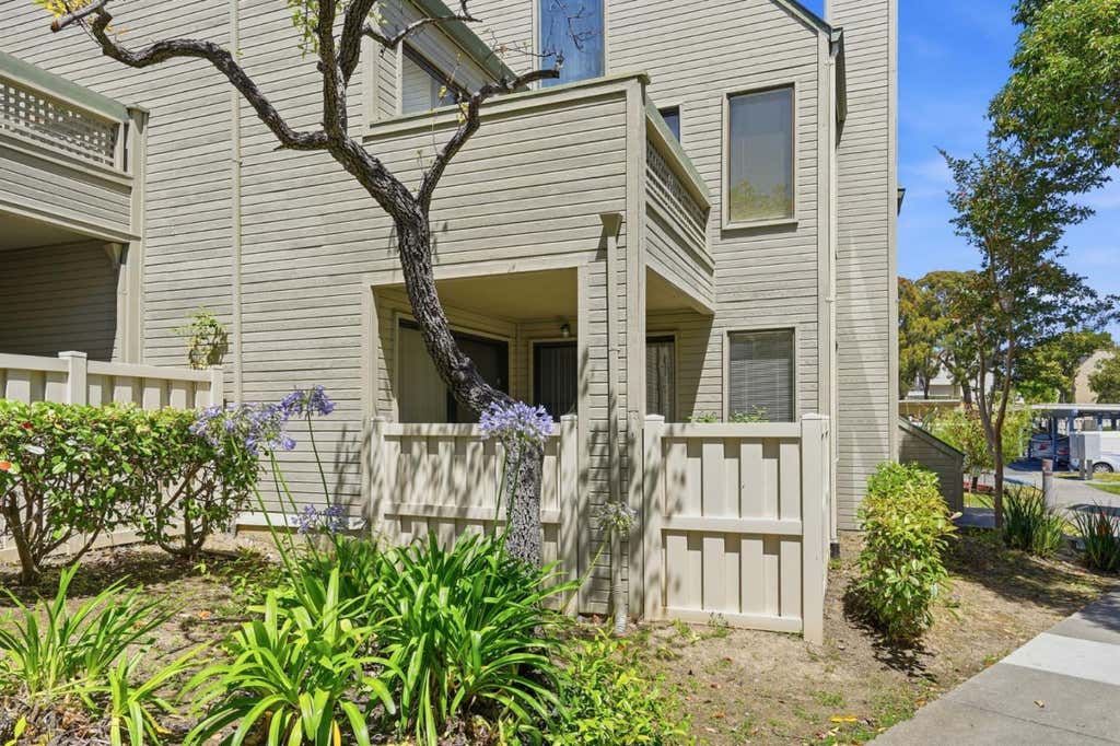 Photo of 3778 Stoneglen #N, Richmond, CA 94806 (MLS # ML82056849)