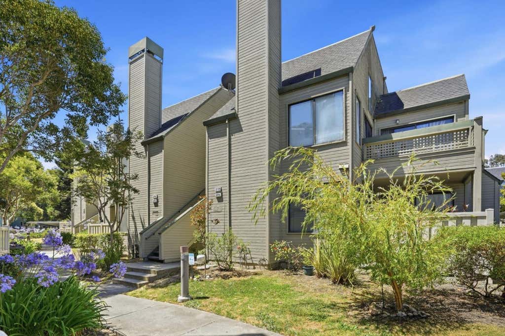Photo of 3778 Stoneglen #N, Richmond, CA 94806 (MLS # ML82056849)
