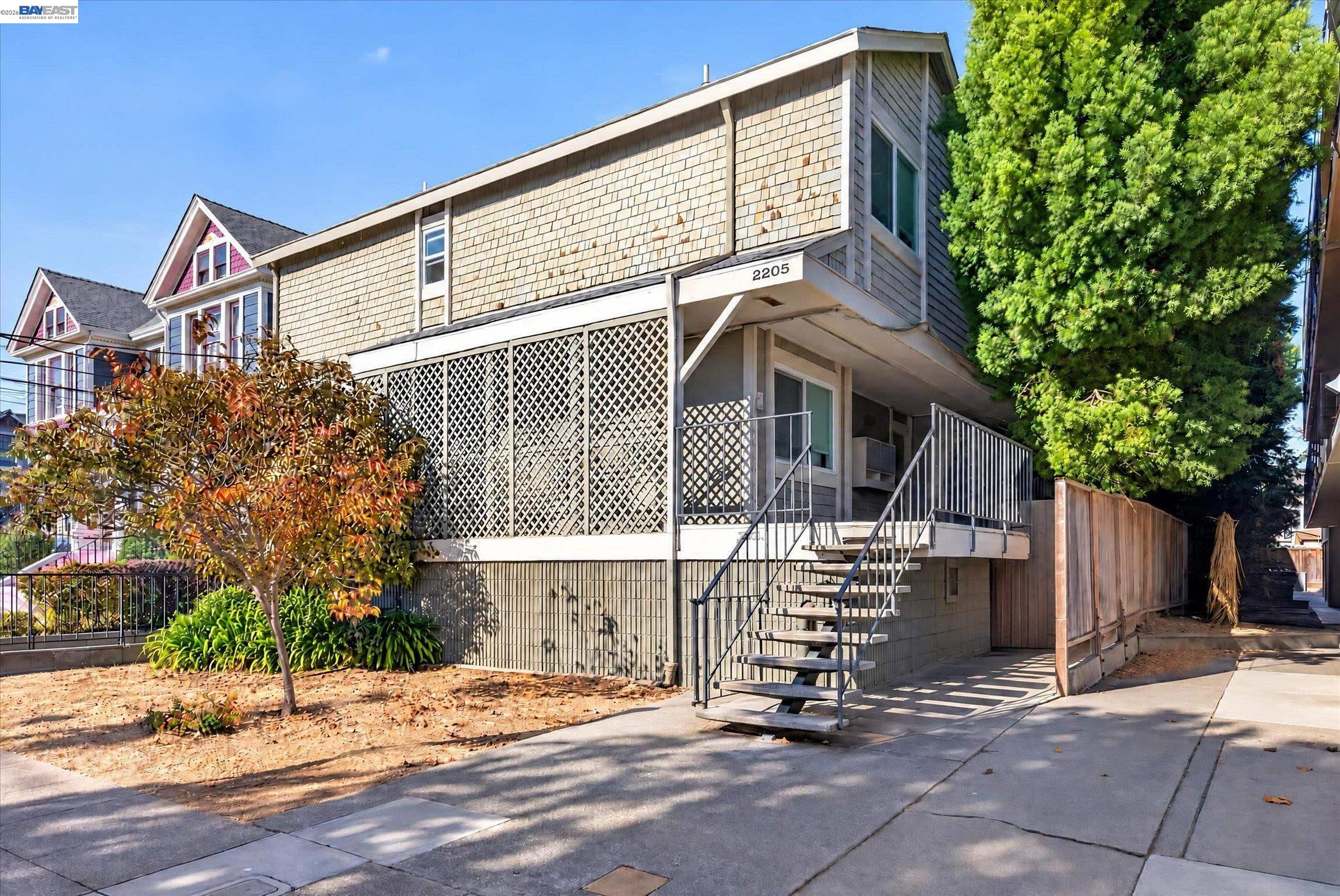 2205 San Antonio Ave