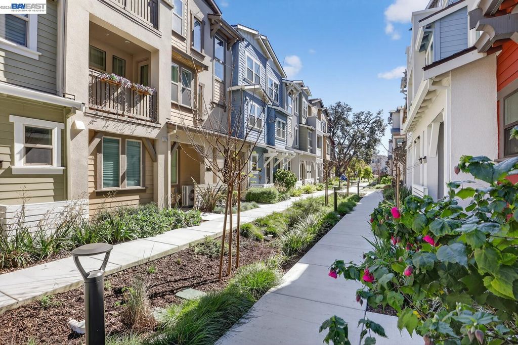 Photo of 922 Noble Fir Ter #5, Sunnyvale, CA 94086 (MLS # 41129103)