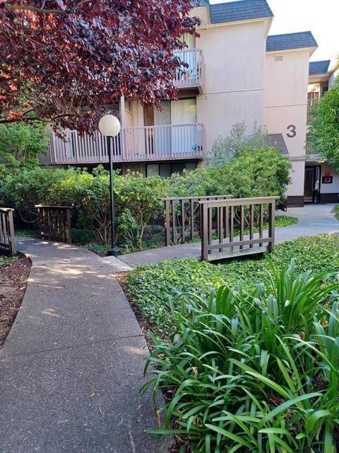 A home in San Bruno