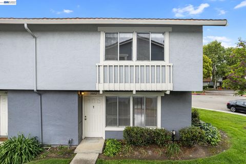 Photo of 3002 Tonopah Cir, Pleasanton, CA 94588 (MLS # 41131258)