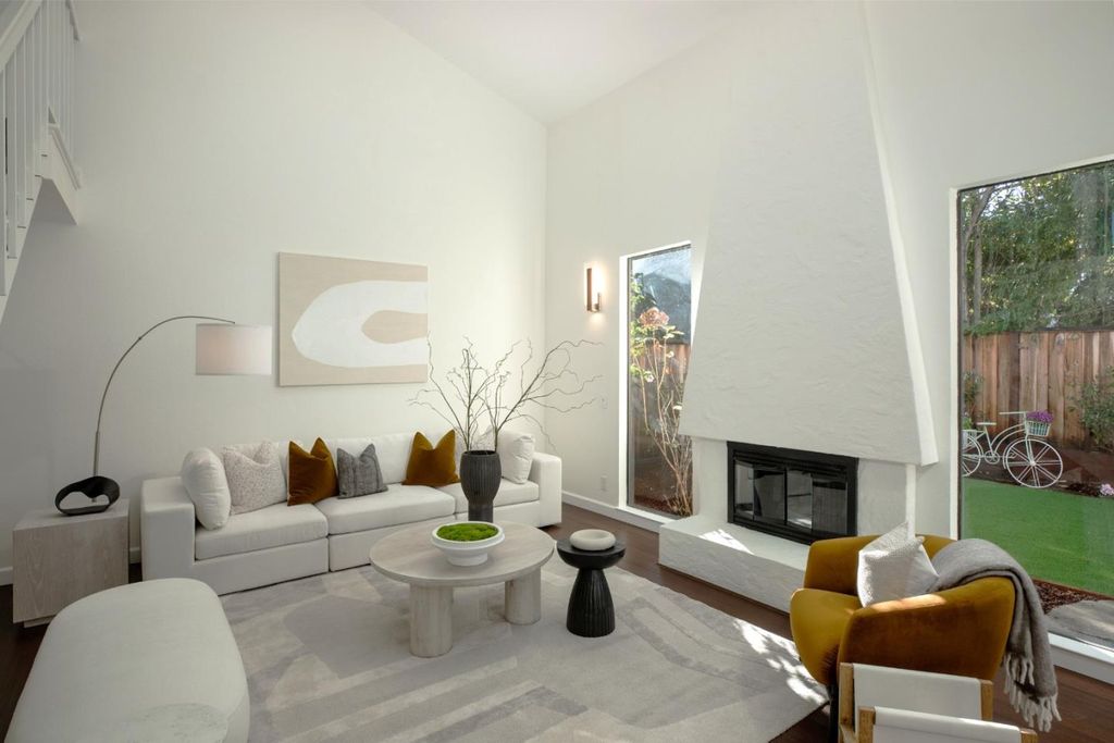 Photo of 4014 Villa Vera, Palo Alto, CA 94306 (MLS # ML82030566)