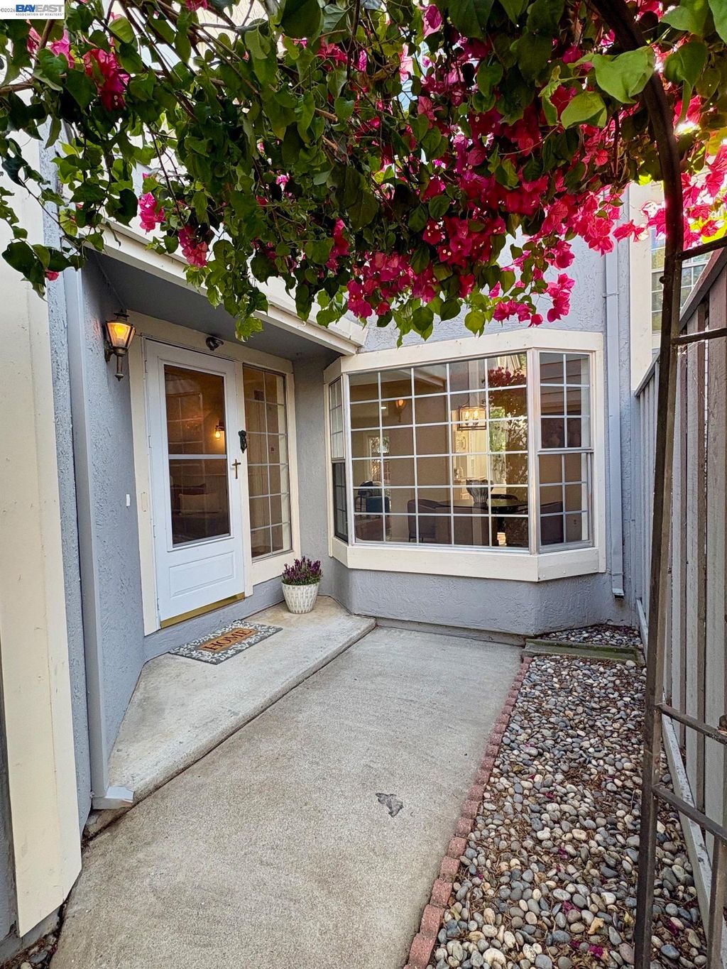 Photo of 235 Northwood Cmns, Livermore, CA 94551 (MLS # 41132727)