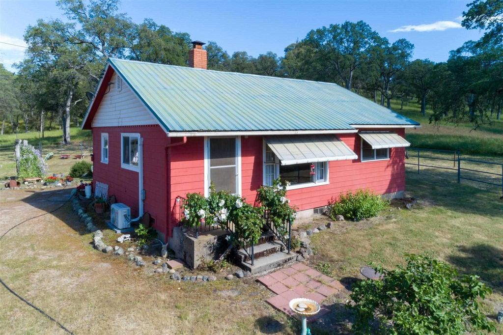 Photo of 15653 Hwy 108, Jamestown, CA 95327 (MLS # 41120037)