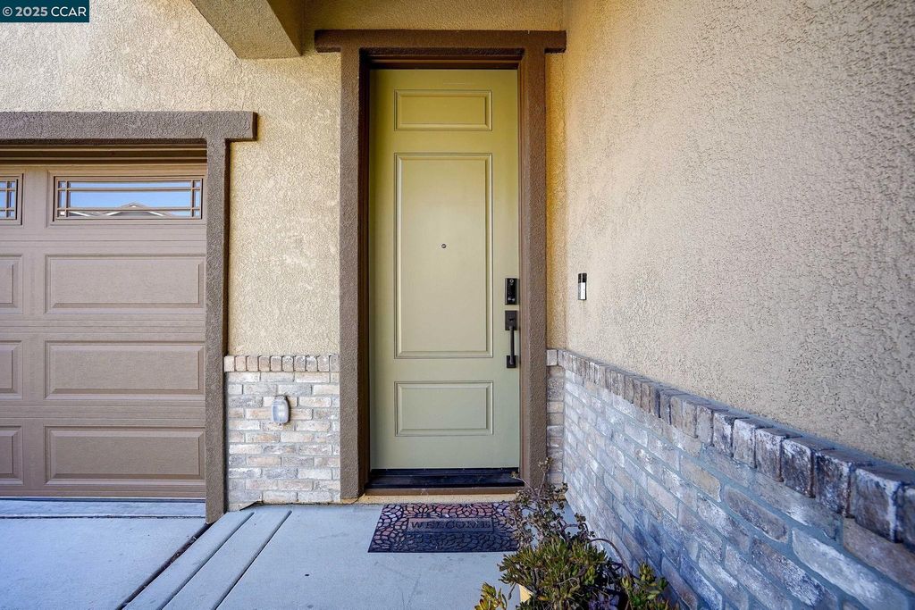 Photo of 433 Ramos Ranch Rd, Oakley, CA 94561 (MLS # 41113107)