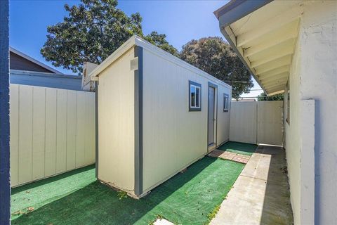 A home in East Palo Alto