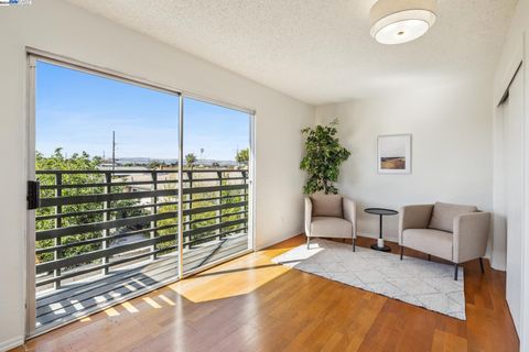 A home in San Leandro