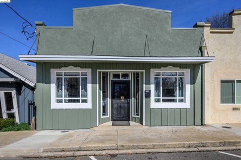 Photo of 18370 Bay Ave, Tuolumne, CA 95379 (MLS # 41125654)