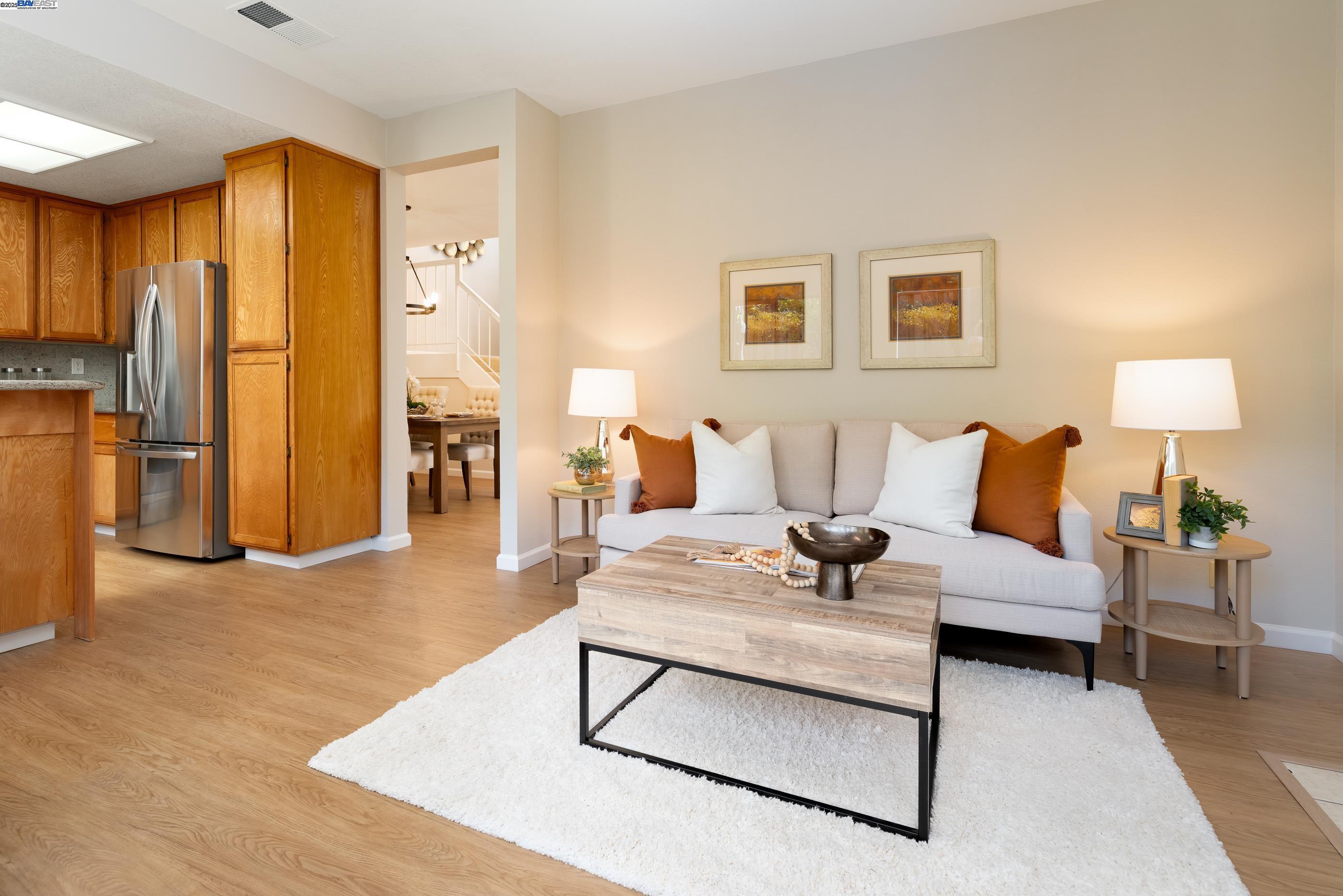 Castro Valley, California 94546, United States, 4 Bedrooms Bedrooms, ,3 BathroomsBathrooms,Residential,Pending,126405