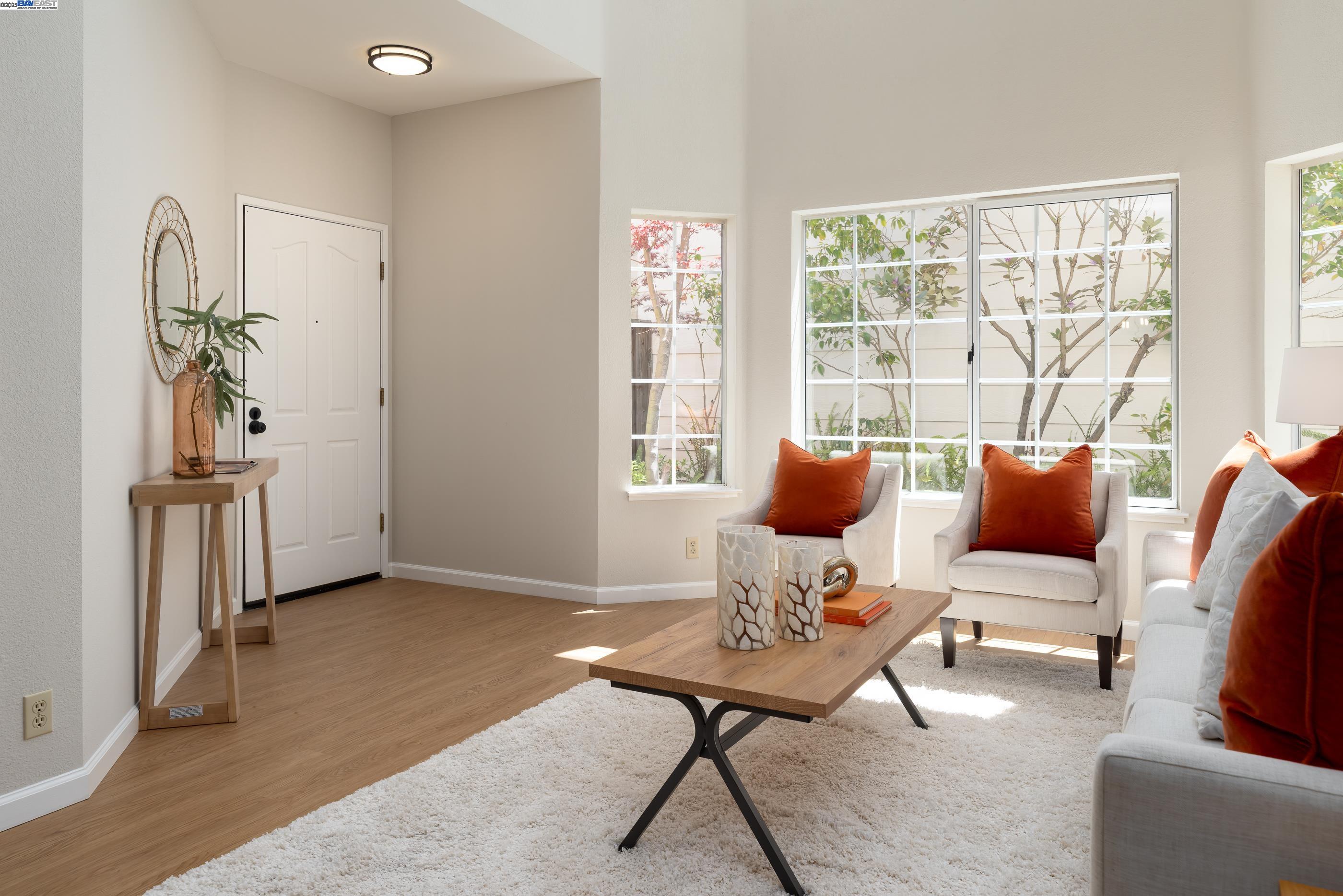 Castro Valley, California 94546, United States, 4 Bedrooms Bedrooms, ,3 BathroomsBathrooms,Residential,Pending,126405